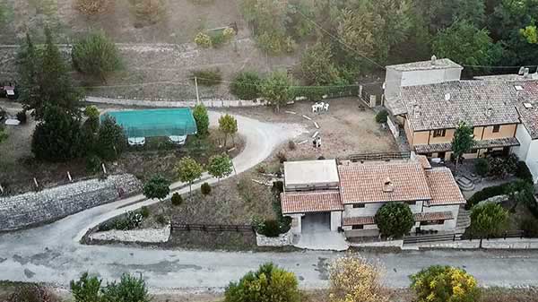 La casa più vicina al monte Catria