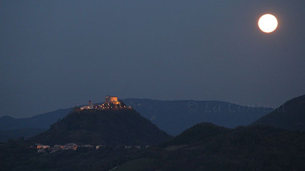 Vista serale sul castello